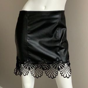 NWT DANIELA FARGION Black PU Leather Mini Skirt 40